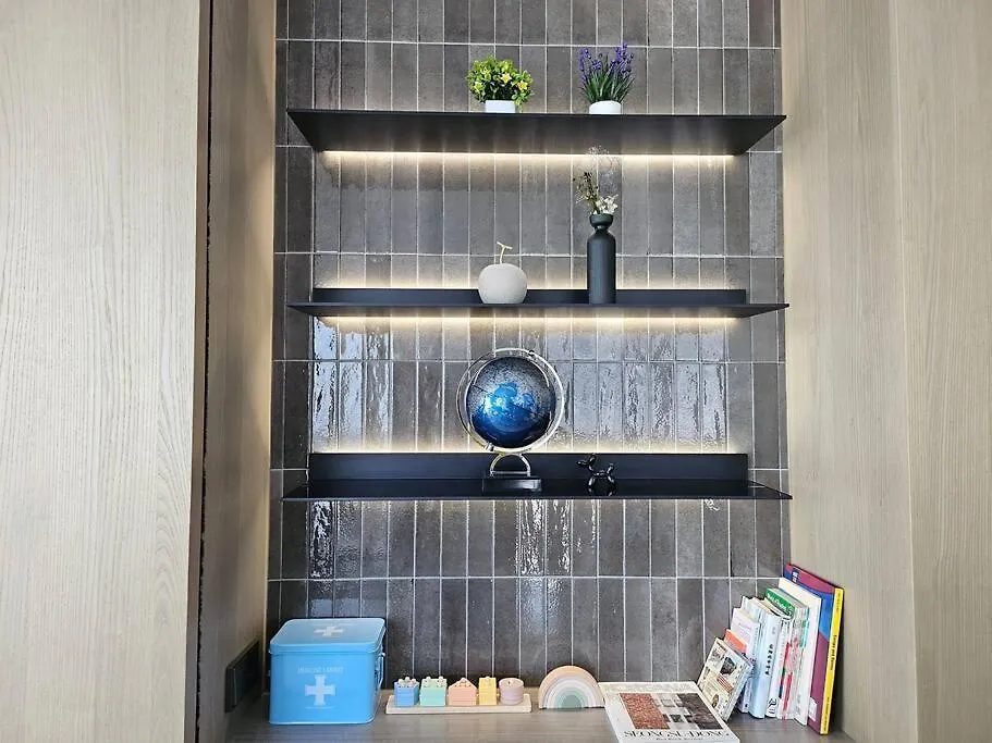 Modern Luxury Suite In Gangnam With Cityview&Wine Seoul South Korea