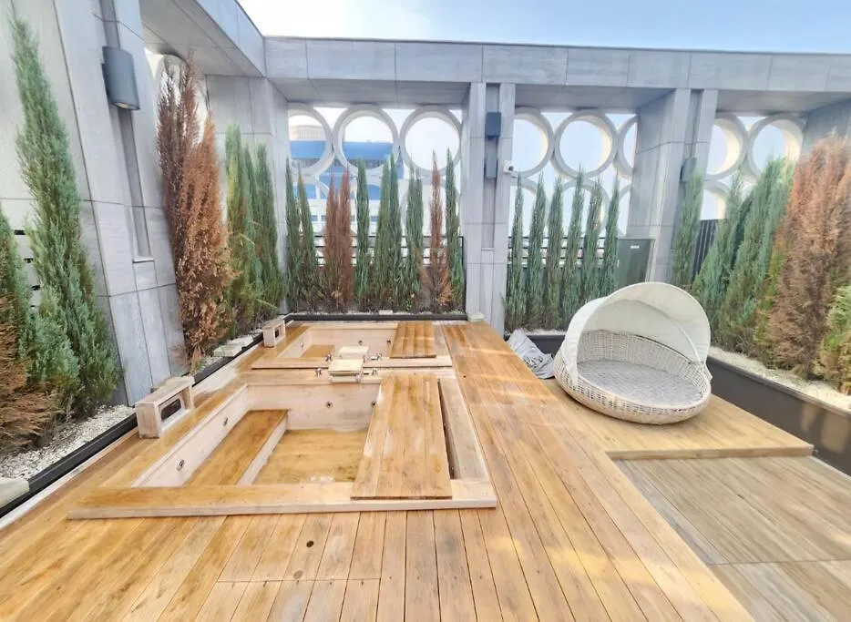 Modern Luxury Suite In Gangnam With Cityview&Wine Seoul
