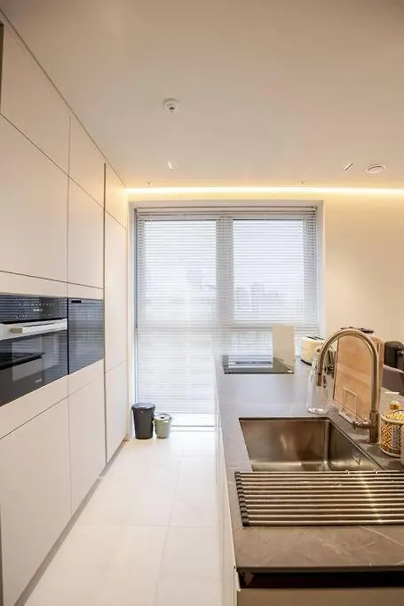 Modern Luxury Suite In Gangnam With Cityview&Wine Seoul Apartment