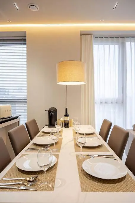 Modern Luxury Suite In Gangnam With Cityview&Wine Seoul