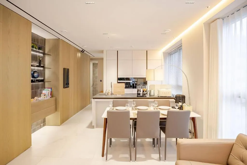 Modern Luxury Suite In Gangnam With Cityview&Wine Seoul South Korea