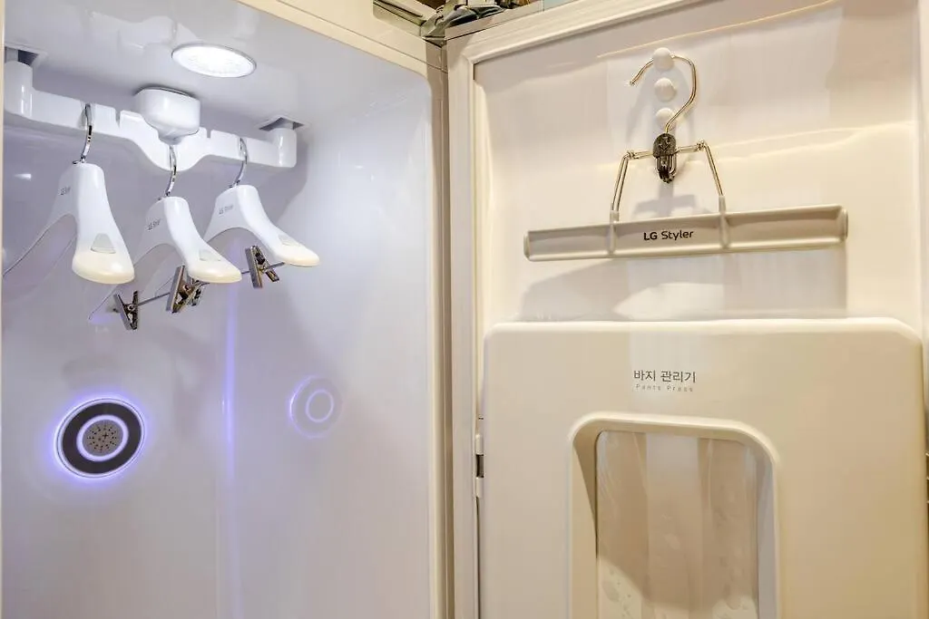Modern Luxury Suite In Gangnam With Cityview&Wine Seoul Südkorea